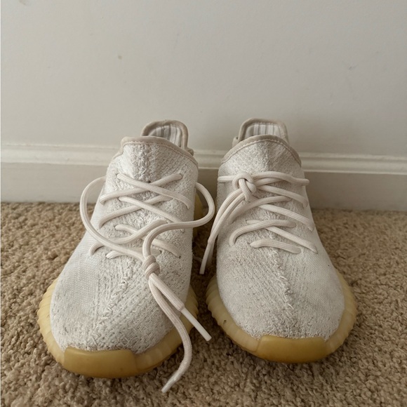 Adidas YZY Boost 350 V2 - Picture 2 of 5